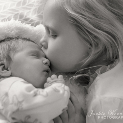 Baby-and-big-sister